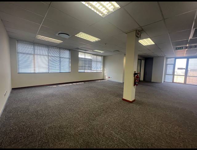 855M² OFFICE TO LET IN ILLOVO